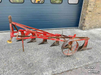 Ploughs  Stoppelploeg 6-schaar