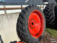 Wheels, Tyres, Rims & Dual spacers Mitas 340 / 85 R 48