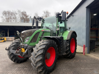 Tractor Fendt 720 SCR Profi met Trimble RTK