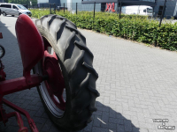 Oldtimers  Mc Cormick Farmall 200