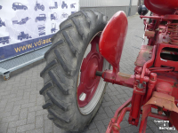Oldtimers  Mc Cormick Farmall 200