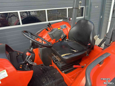 Tractor Kubota M7060 hydraulic shuttle