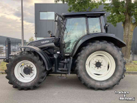 Tractor Valtra N142