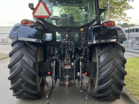 Tractor Valtra N142