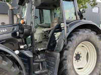 Tractor Valtra N142