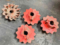 Diverse used spare-parts  HESSELS AANDRIJFWIELEN