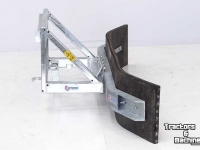 Manure scraper Qmac Rubber manure scraper 1.50 mtr hookup Macks 227