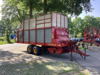 Self-loading wagon Taarup 1030