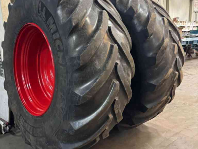 Wheels, Tyres, Rims & Dual spacers  800/70R38