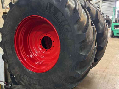 Wheels, Tyres, Rims & Dual spacers  800/70R38