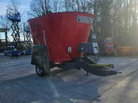 Self-propelled feed mixer Hoegild 14 m3