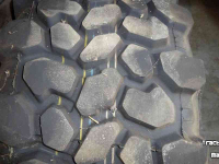 Wheels, Tyres, Rims & Dual spacers Continental 315/55R16 MPT81