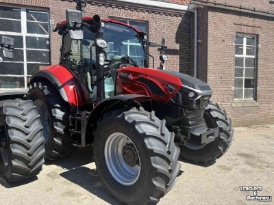 Tractor Case-IH Farmall 100M