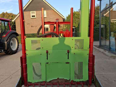 Silage block-cutter Strautmann Hydrofox HX 4 met hefmast