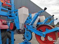 Seed drill Monosem 12 rijige bietenzaaier Semoir