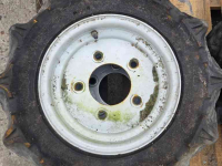 Wheels, Tyres, Rims & Dual spacers BKT 400-8 en 400-10 Giant SKID BANDEN