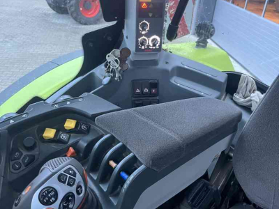 Tractor Claas Arion 660 Cebis First Claas