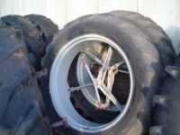 Wheels, Tyres, Rims & Dual spacers Michelin 13.6 x 38