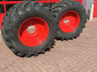 Wheels, Tyres, Rims & Dual spacers Alliance 540/65R28 Agristar 365 op Fendt velg 8 gaats, +/- 40MM
