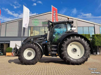 Tractor Valtra Q305