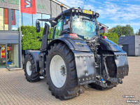 Tractor Valtra Q305