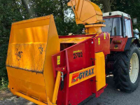 Straw spreader for boxes Gyrax gyrax stroblazer stroverdeler