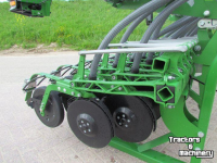 Seed drill Amazone Avant 3002 Aanbouwzaaimachine