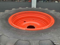 Wheels, Tyres, Rims & Dual spacers  650/65R38 vredestein op velg