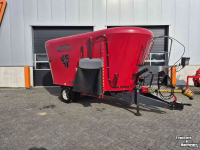 Vertical feed mixer Peecon Airmix 20 M3 voermengwagen
