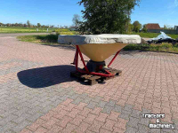 Fertilizer spreader Vicon Kunstmeststrooier / zoutstrooier