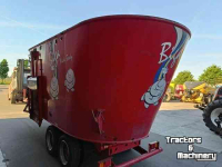 Vertical feed mixer Peecon VMW 190 Voerwagen