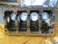 Tractor New Holland T 3030/T 3020 Motorblok  Boomer 40 Parts nr:87289321/87289298 Cilinderkop MT20117716