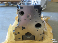 Tractor New Holland T 3030/T 3020 Motorblok  Boomer 40 Parts nr:87289321/87289298 Cilinderkop MT20117716
