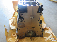 Tractor New Holland T 3030/T 3020 Motorblok  Boomer 40 Parts nr:87289321/87289298 Cilinderkop MT20117716