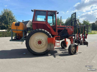Tractor Renault 551