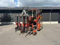 Tractor Renault 551