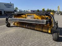 Cornhead New Holland 380FP Gras Pickup