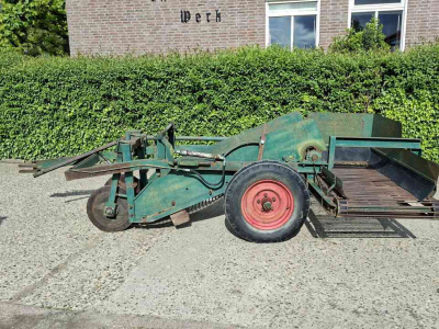 Potato harvester BAV voorraadrooier aardappelrooier