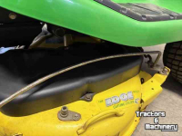 Ride-on mower John Deere X304