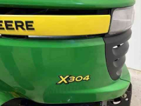 Ride-on mower John Deere X304