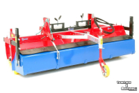 Diverse used spare-parts Qmac 3e steunwiel veegmachine compleet