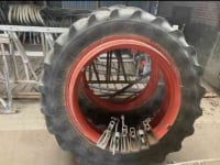 Wheels, Tyres, Rims & Dual spacers Good Year 13.6x38 dubbellucht met gs haken