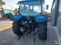 Tractor New Holland T5050 met voorlader