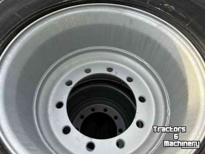 Wheels, Tyres, Rims & Dual spacers  strong max leao  24r 20,5