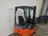 Forklift Toyota 8FBEK16T