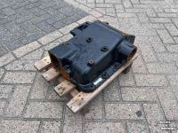 Diverse new spare-parts New Holland Huis  5171219