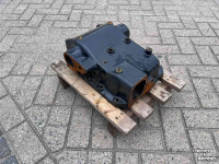 Diverse new spare-parts New Holland Huis  5171219