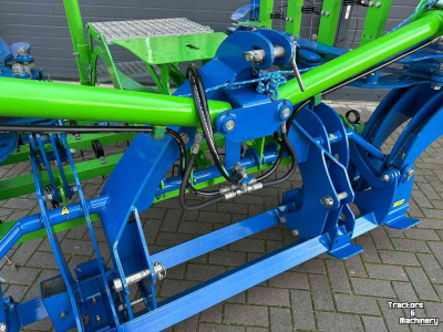 Meadow aerator Ceres Weilandbeluchter CWB6