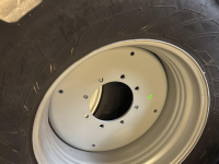 Wheels, Tyres, Rims & Dual spacers Trelleborg TRELLEBORG 540/65R28 cpl wielen