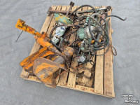 Diverse used spare-parts Conver Conver stuur /pompen/schoef / ventielenblok/ cilinders